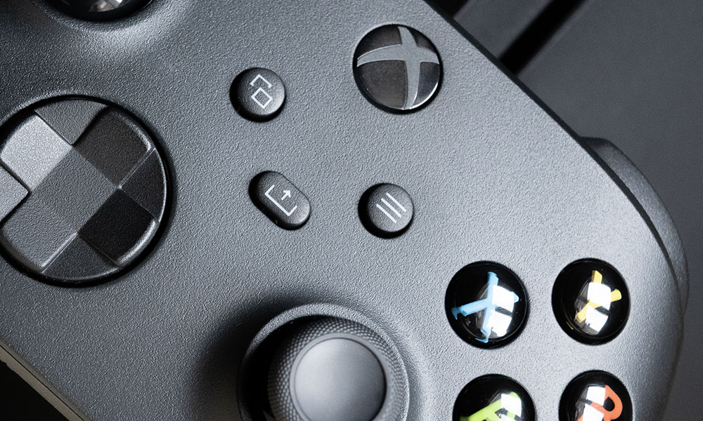 Want to Use Your New Xbox Series X Controller with Your iPhone? Apple's  Working on It